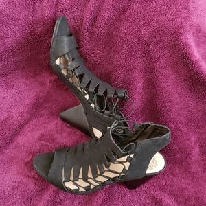 Vince Camuto Eliaz sandal